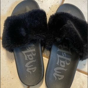 These are a Target Brand Slipper/Mandles very comfy